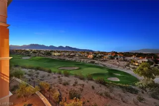 Photo #2: 2555630 Listing 