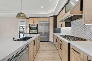 Photo #4: 2555630 Listing 