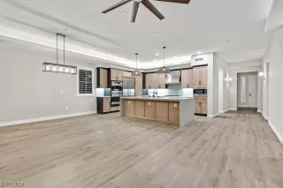 Photo #5: 2555630 Listing 