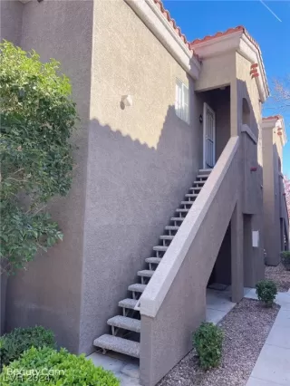 Photo #5: 2555647 Listing 