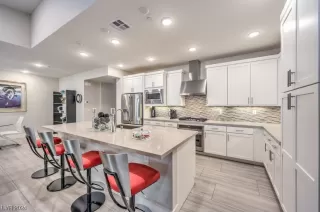 Photo #6: 2555672 Listing 