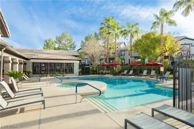 MLS: 2555679 Condo For Sale