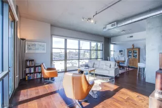 Photo #1: 2555736 Listing