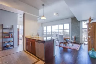 Photo #5: 2555736 Listing