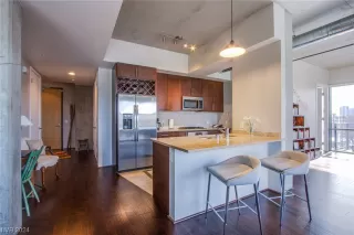 Photo #6: 2555736 Listing