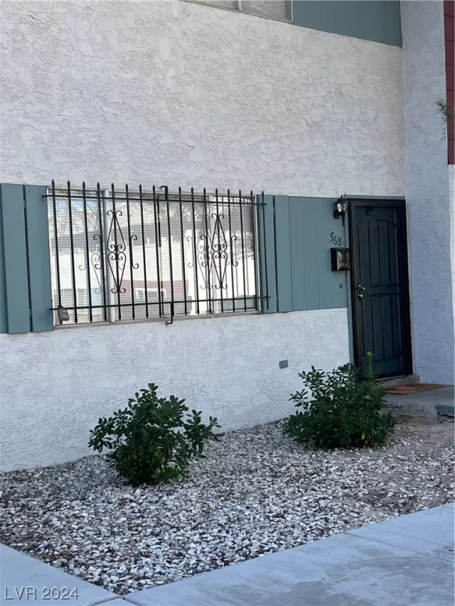 MLS: 2555739 Condo For Sale
