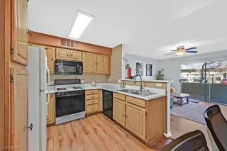 Photo #5: 2555763 Listing 