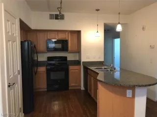 Photo #1: 2555772 Listing 