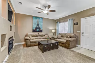 Photo #6: 2555776 Listing