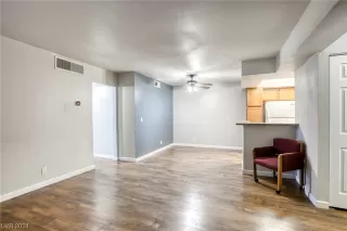 Photo #2: 2555790 Listing