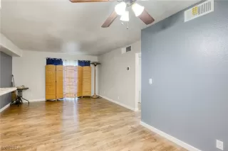 Photo #4: 2555790 Listing