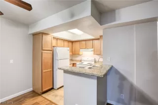 Photo #5: 2555790 Listing