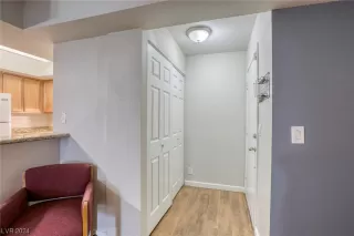 Photo #6: 2555790 Listing