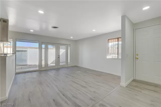 MLS: 2555829 Condo For Sale