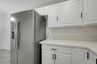 Photo #6: 2555829 Listing