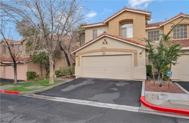 MLS: 2555860 Condo For Sale