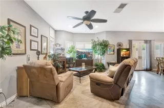 Photo #5: 2555860 Listing