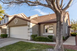 Photo #3: 2555863 Listing