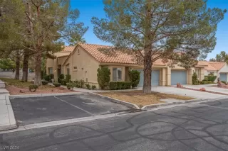 Photo #1: 2555865 Listing 