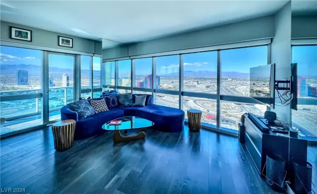 MLS: 2555876 Condo For Sale