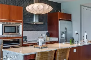 Photo #4: 2555876 Listing 