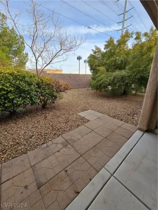Photo #4: 2555902 Listing 