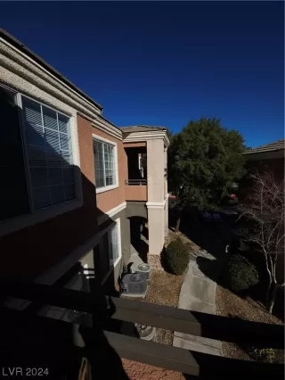 Photo #1: 2555903 Listing 