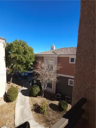 Photo #2: 2555903 Listing 