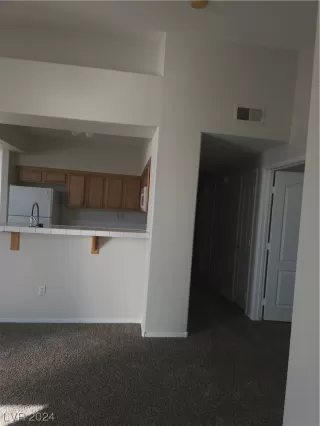 Photo #5: 2555903 Listing 