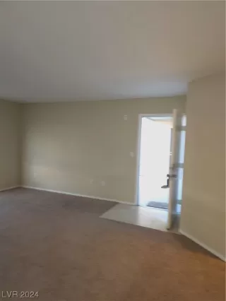 Photo #4: 2555909 Listing 