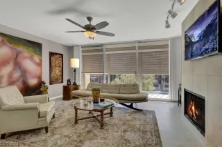 Photo #2: 2555914 Listing