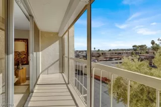 Photo #3: 2555914 Listing