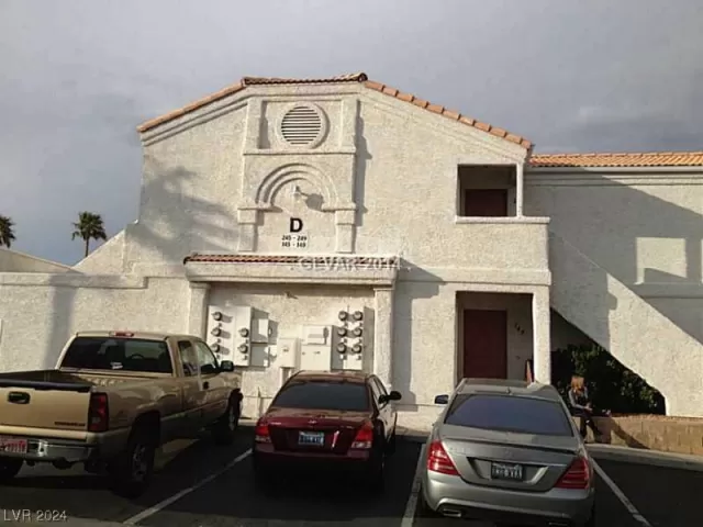 MLS: 2555919 Condo For Sale