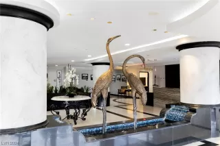 Photo #2: 2555927 Listing