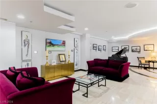 Photo #3: 2555927 Listing