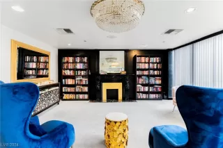 Photo #4: 2555927 Listing