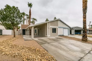 Photo #3: 2555935 Listing