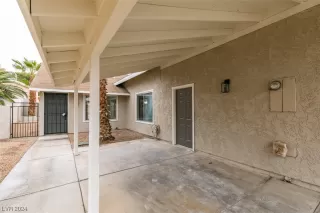 Photo #4: 2555935 Listing