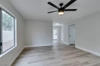 Photo #5: 2555935 Listing