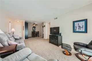 Photo #6: 2555961 Listing 