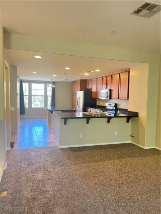 Photo #4: 2555973 Listing 