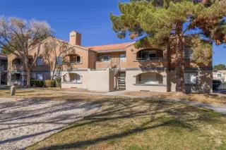 Photo #2: 2555994 Listing