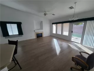 Photo #4: 2555996 Listing 