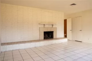 Photo #2: 2555998 Listing