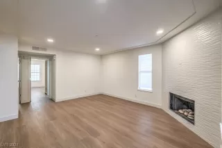 Photo #2: 2556002 Listing