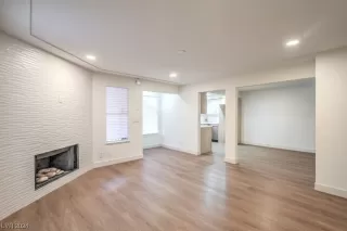 Photo #3: 2556002 Listing