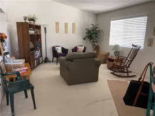 Photo #5: 2556032 Listing