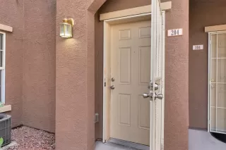 Photo #4: 2556033 Listing