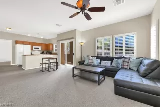 Photo #6: 2556033 Listing