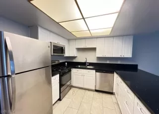 Photo #3: 2556075 Listing 